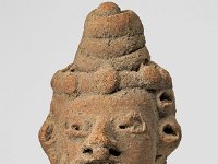 Ame Ker 148  Ame Ker 148, Mexiko,Maya, Postklassische Periode, 900-1450 n. Chr.900-140 n. Chr., Fragment einer Tonfigur, Ton, H 6 cm, B 4,2 cm : Museumsfoto: Claus Cordes, Bestandskatalog Ethnologie